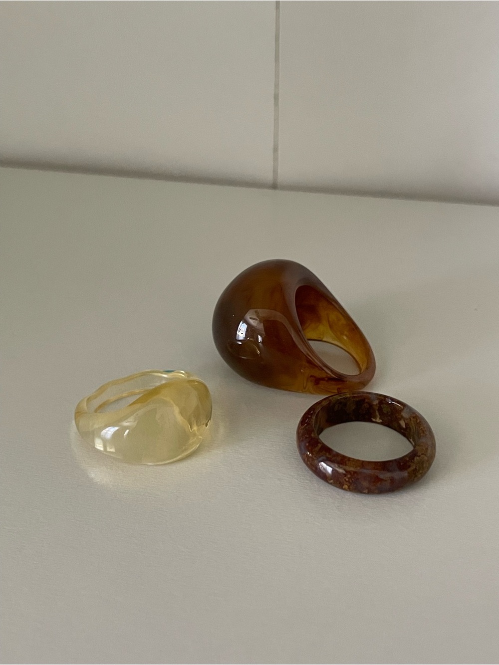 Multicolored glass stone rings